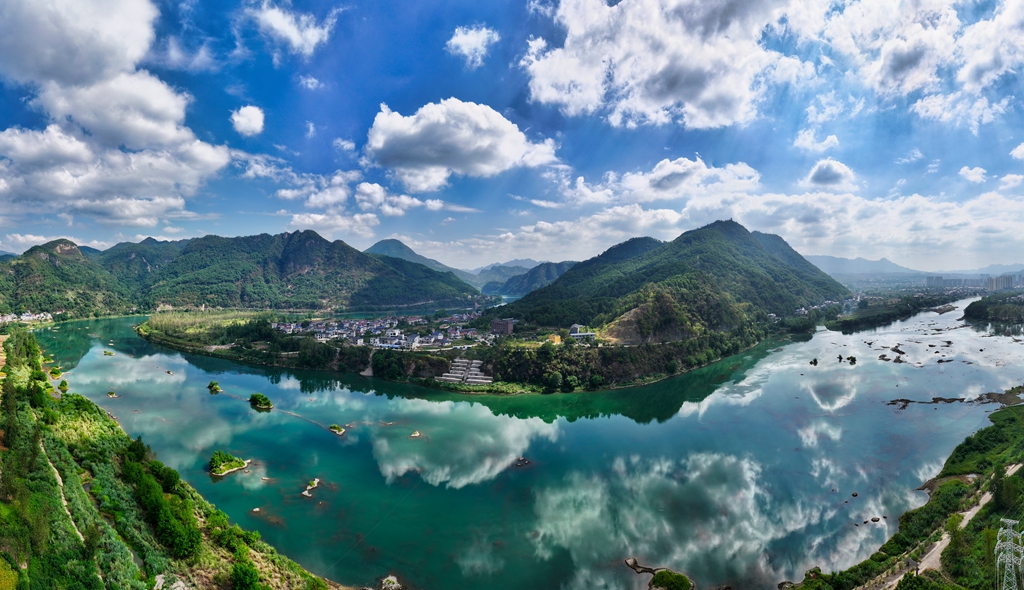 龙峰神山由来
